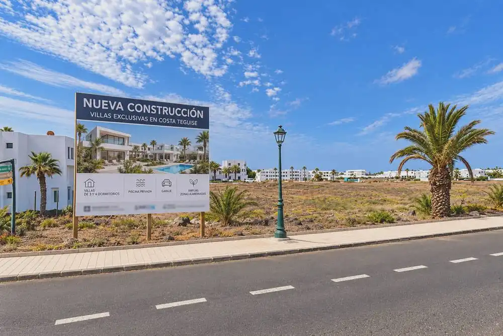 14-villa holiday complex approved in Costa Teguise