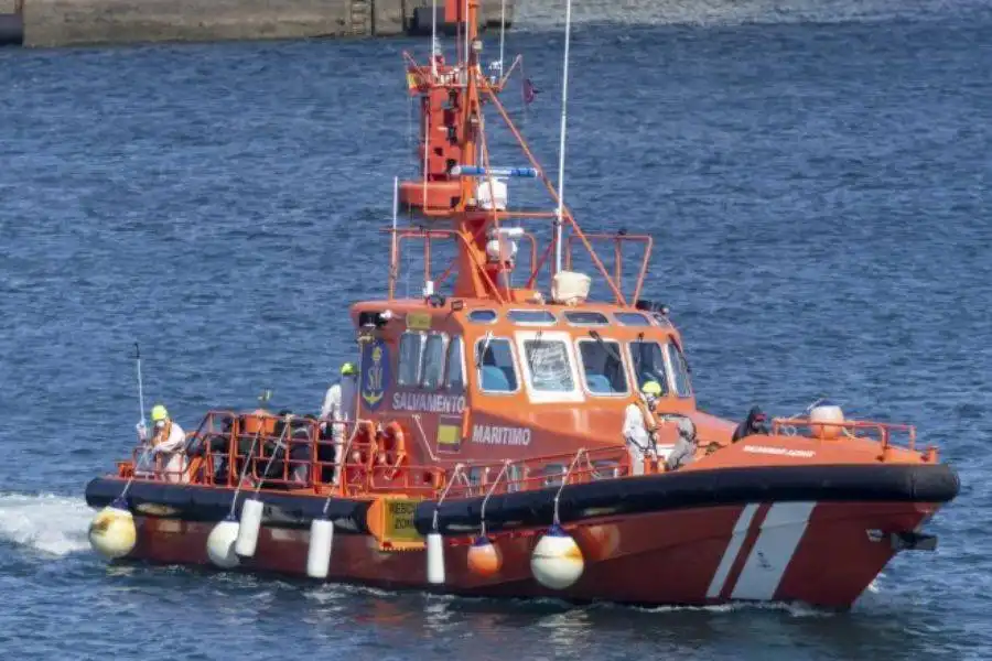 145 migrants rescued in 24 hours off coast of Lanzarote