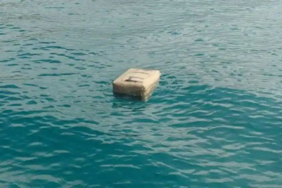 20 kilos of cocaine found floating off the coast of Corralejo