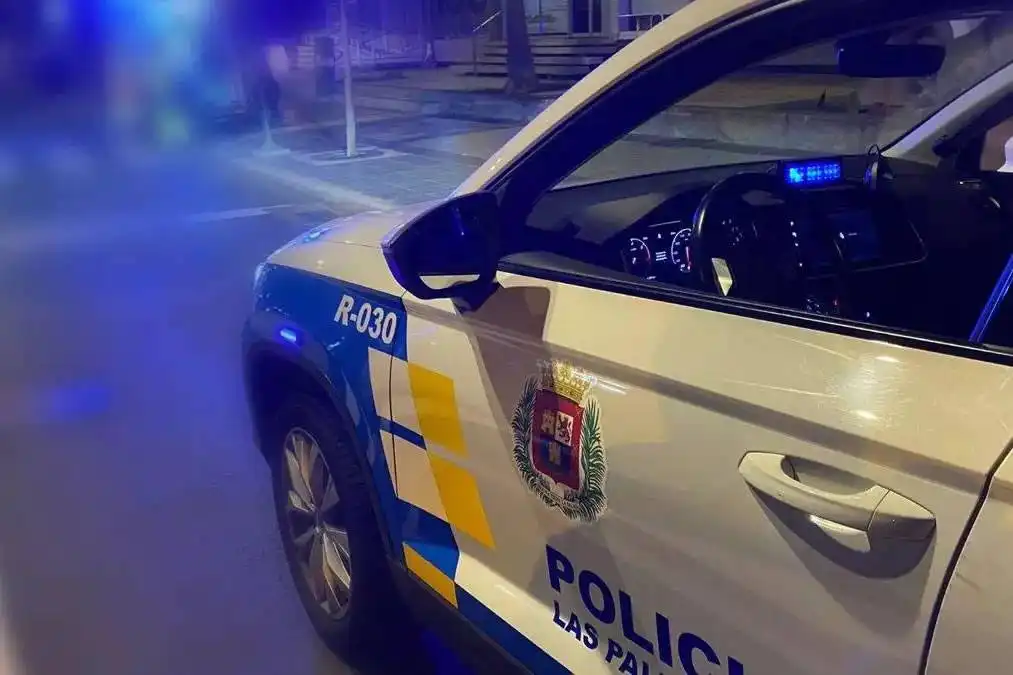 25-year-old man seriously injured in brutal street attack by ten people in Gran Canaria