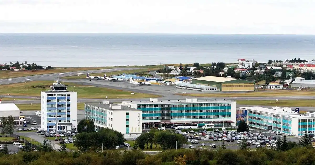300 sagt upp á tveimur hótelum