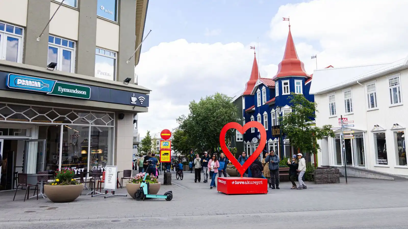 56 pró­sent segja nei í Norðaustur­kjör­dæmi - Vísir