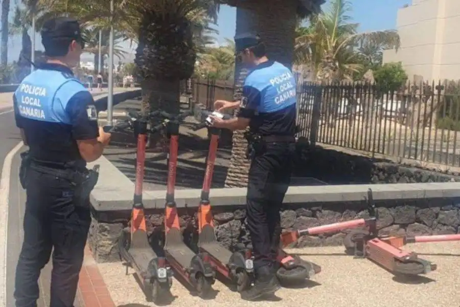 71 abandoned electric scooters seized in Puerto del Carmen