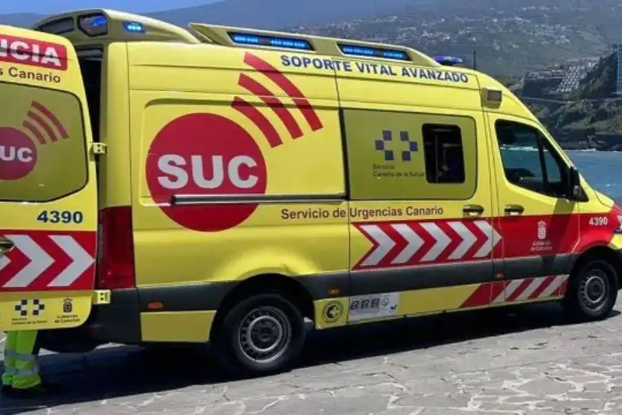 75-year-old man in serious condition after sea rescue in Playa del Inglés