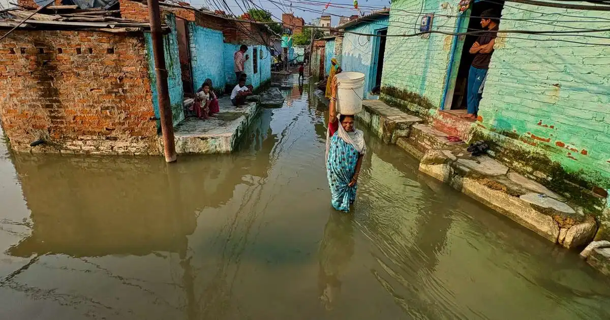 81 látinn vegna úrhellisrigninga í Uttar Pradesh