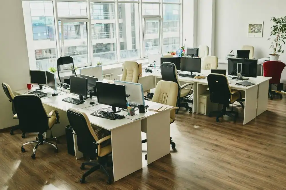 A comparison of office space rental costs in the Canary Islands and Malta