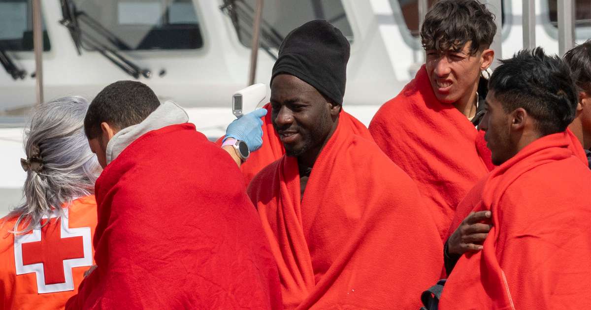 Að minnsta kosti 17 flóttamenn taldir af undan strönd Líbíu