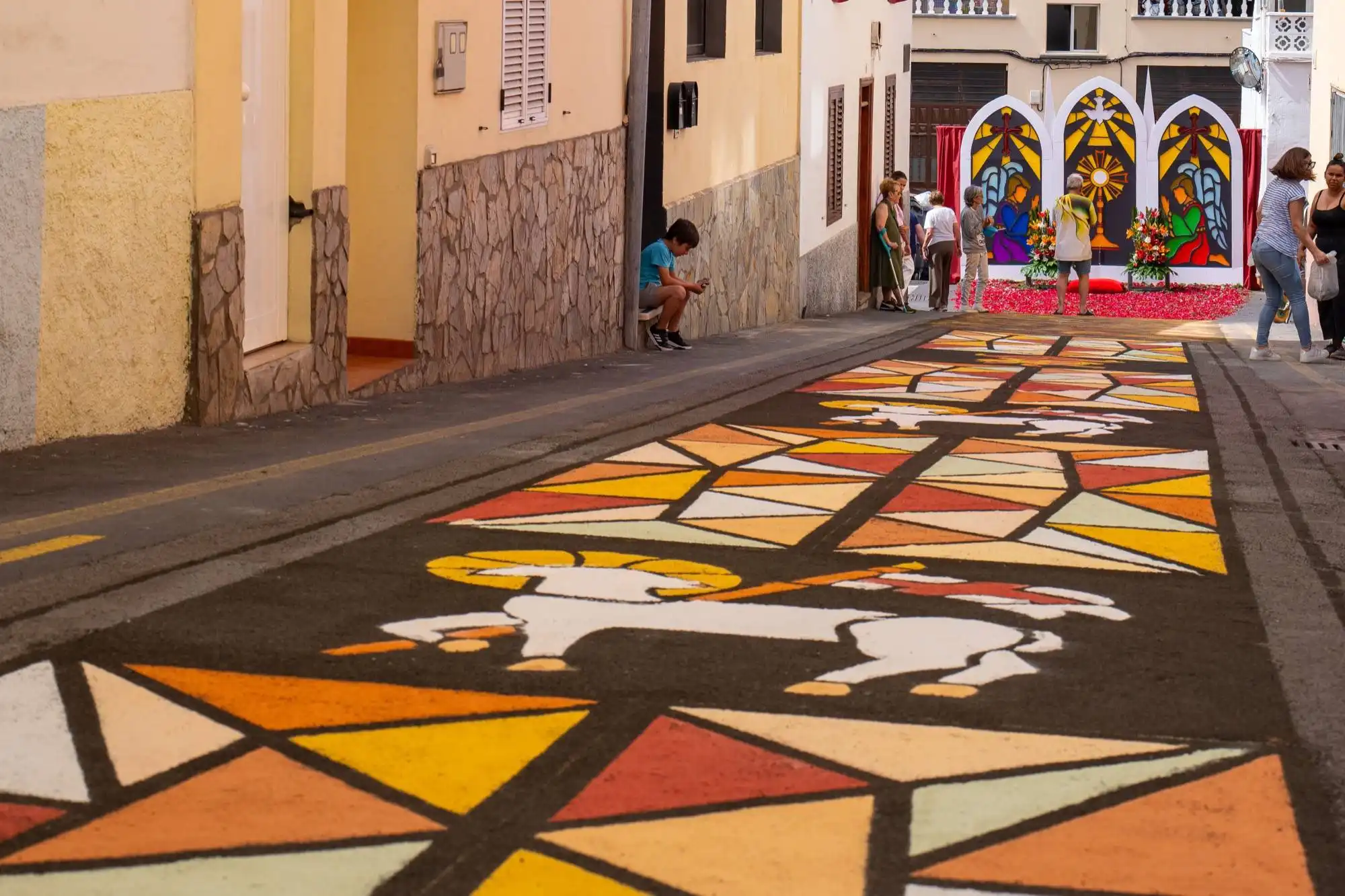 Adeje celebrates Corpus Christi this weekend with traditional Salt Carpets