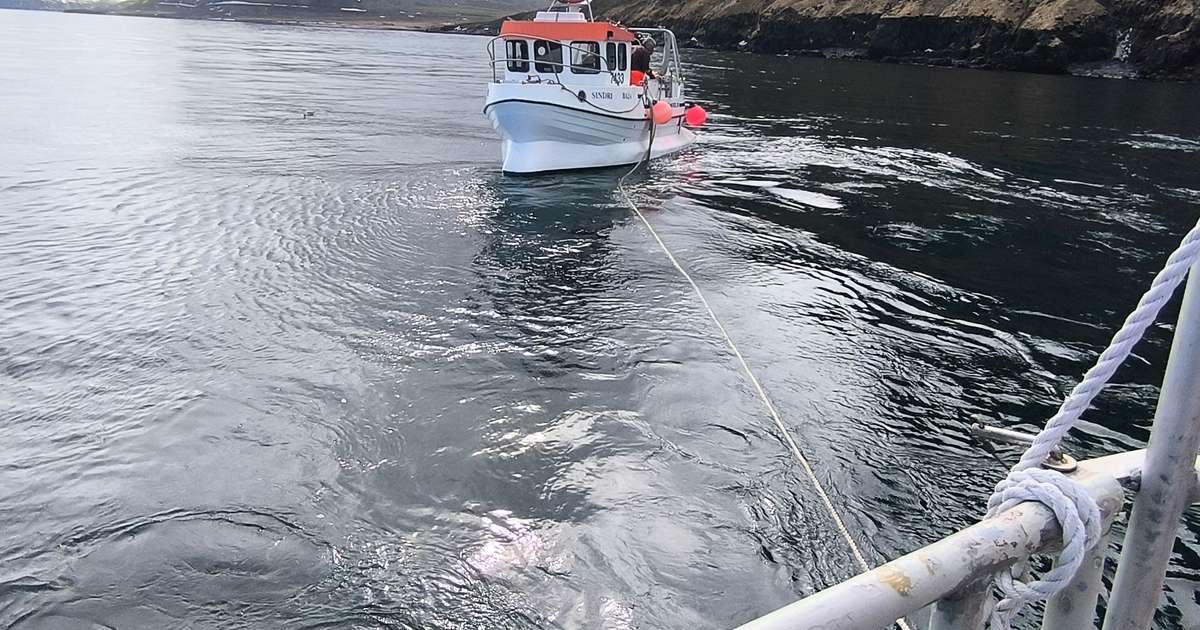 Aðstoðuðu skipstjóra sem fékk veiðarfæri í skrúfuna