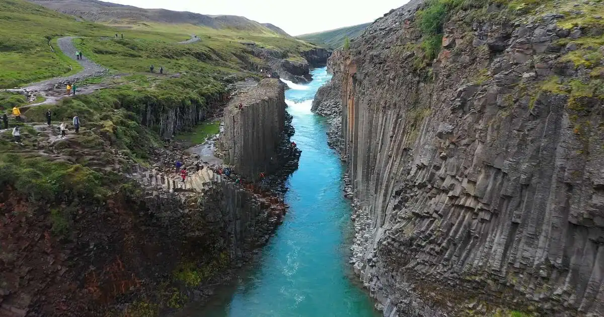 „Af hverju þarf fólk alltaf að deyja til þess að eitthvað sé skoðað?“