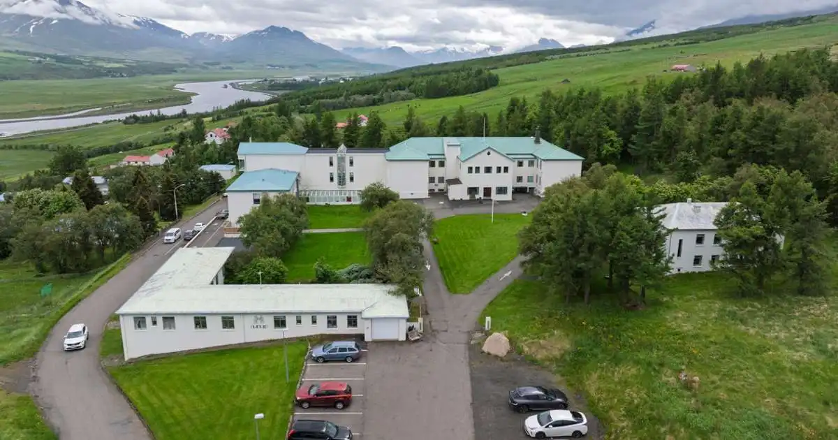 Afhentu ráðherra 2.511 undirskriftir vegna Kristness