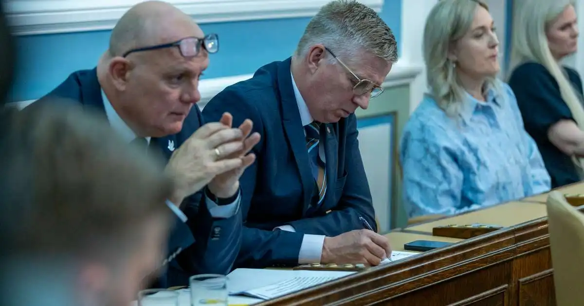 Áfram stefnt að hallalausum fjárlögum