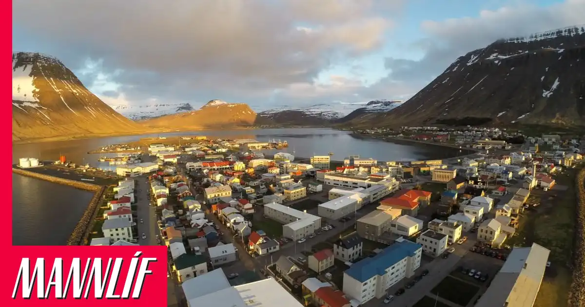 Ákærð fyrir að njósna um vinnufélaga