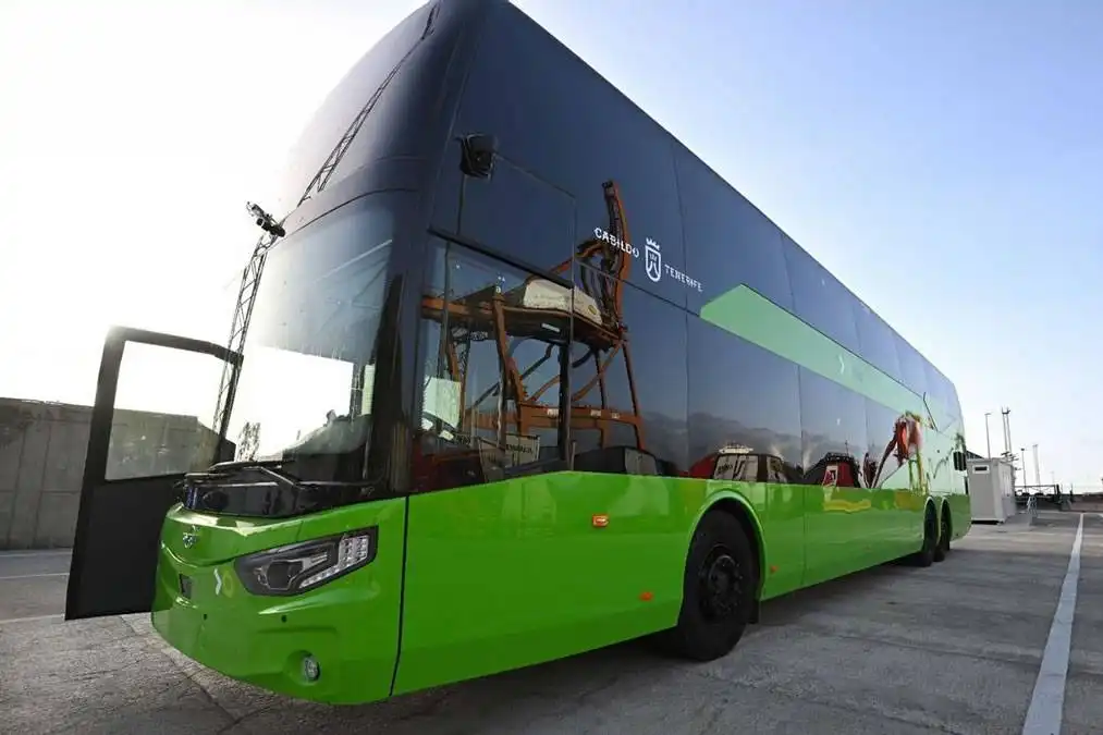 All of TITSA's new Double-Decker Buses are now running on Tenerife's busiest routes