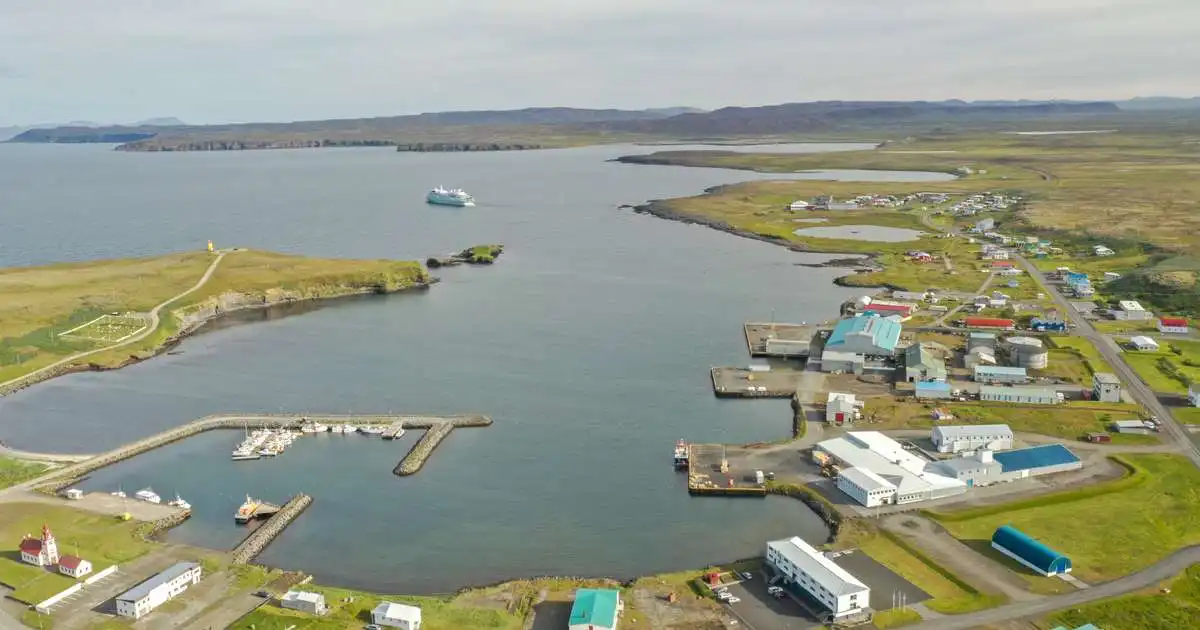 Allt að 16 stiga hiti norðaustan til