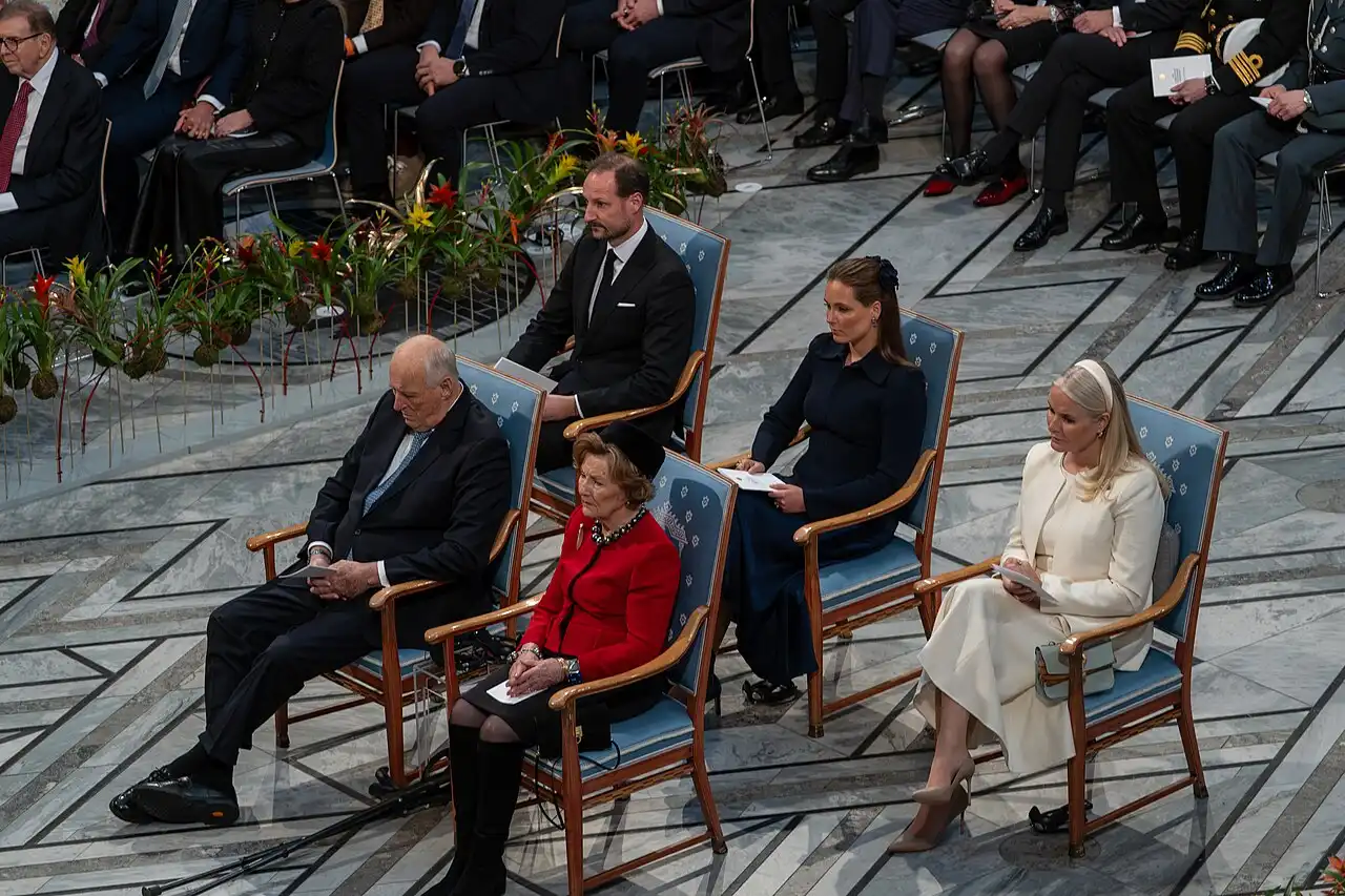 Allt brjálað í Noregi eftir að fjölmiðlakona opinberaði undirbúninginn fyrir andlát konungs