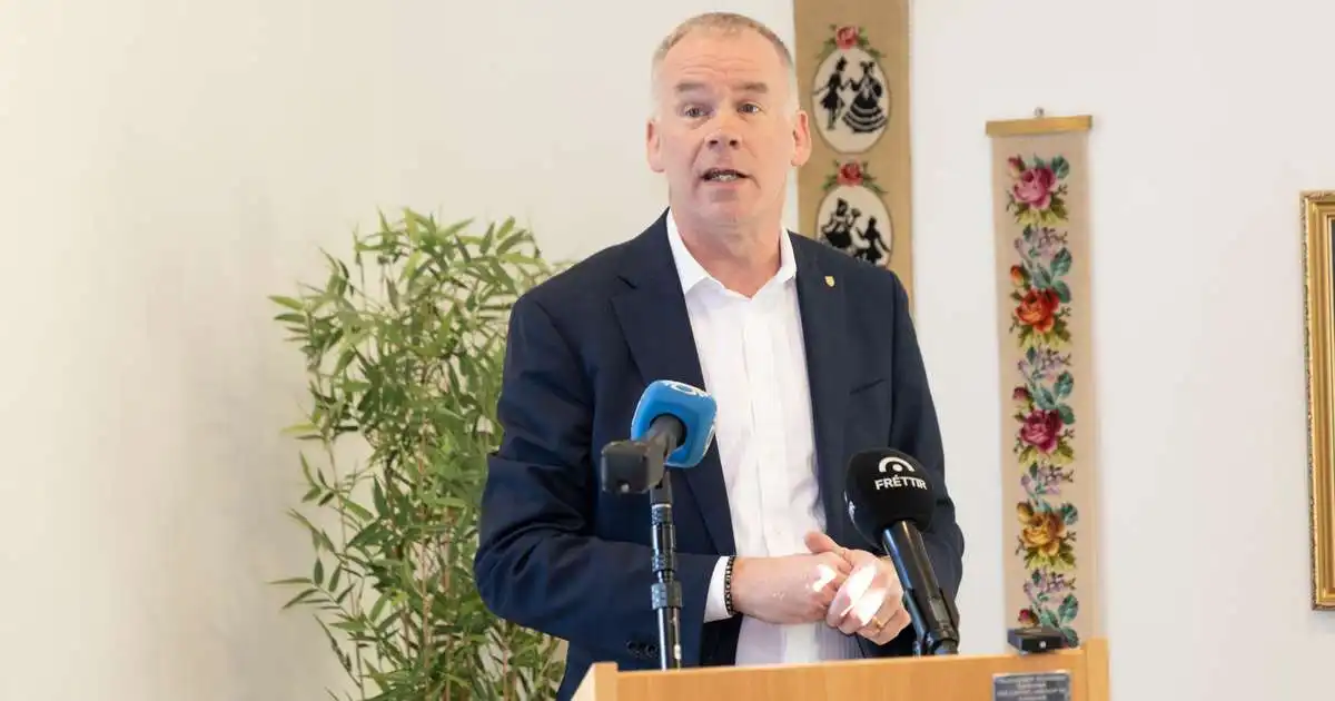 Almar tekur við formennsku