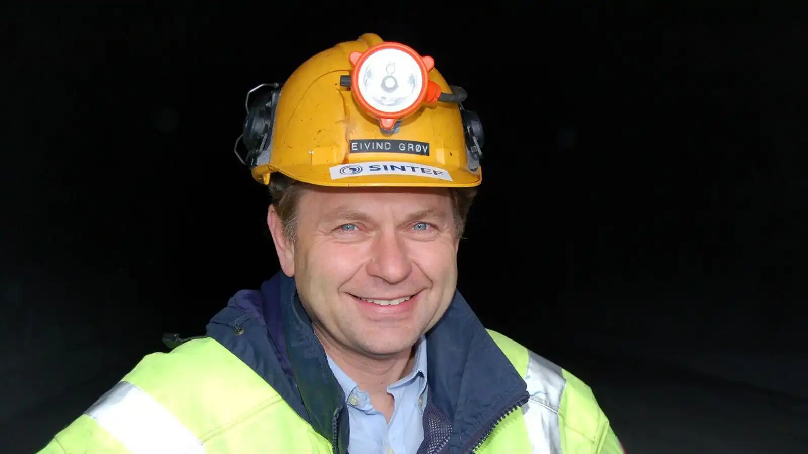 Al­þjóð­legur sér­fræðingur til liðs við Eyjagöng - Vísir