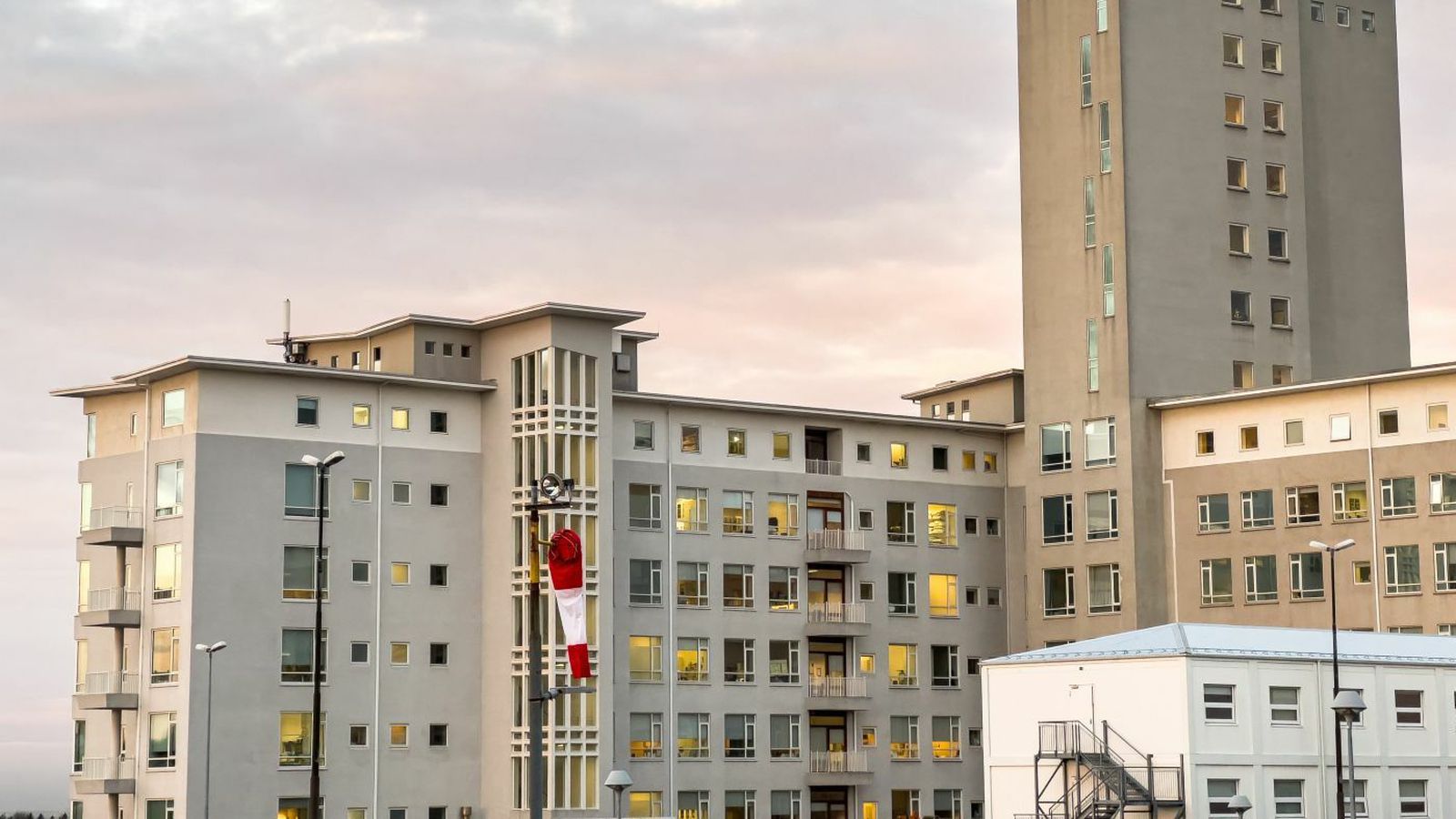 Al­var­legt slys þegar ekið var á aldraða konu - Vísir