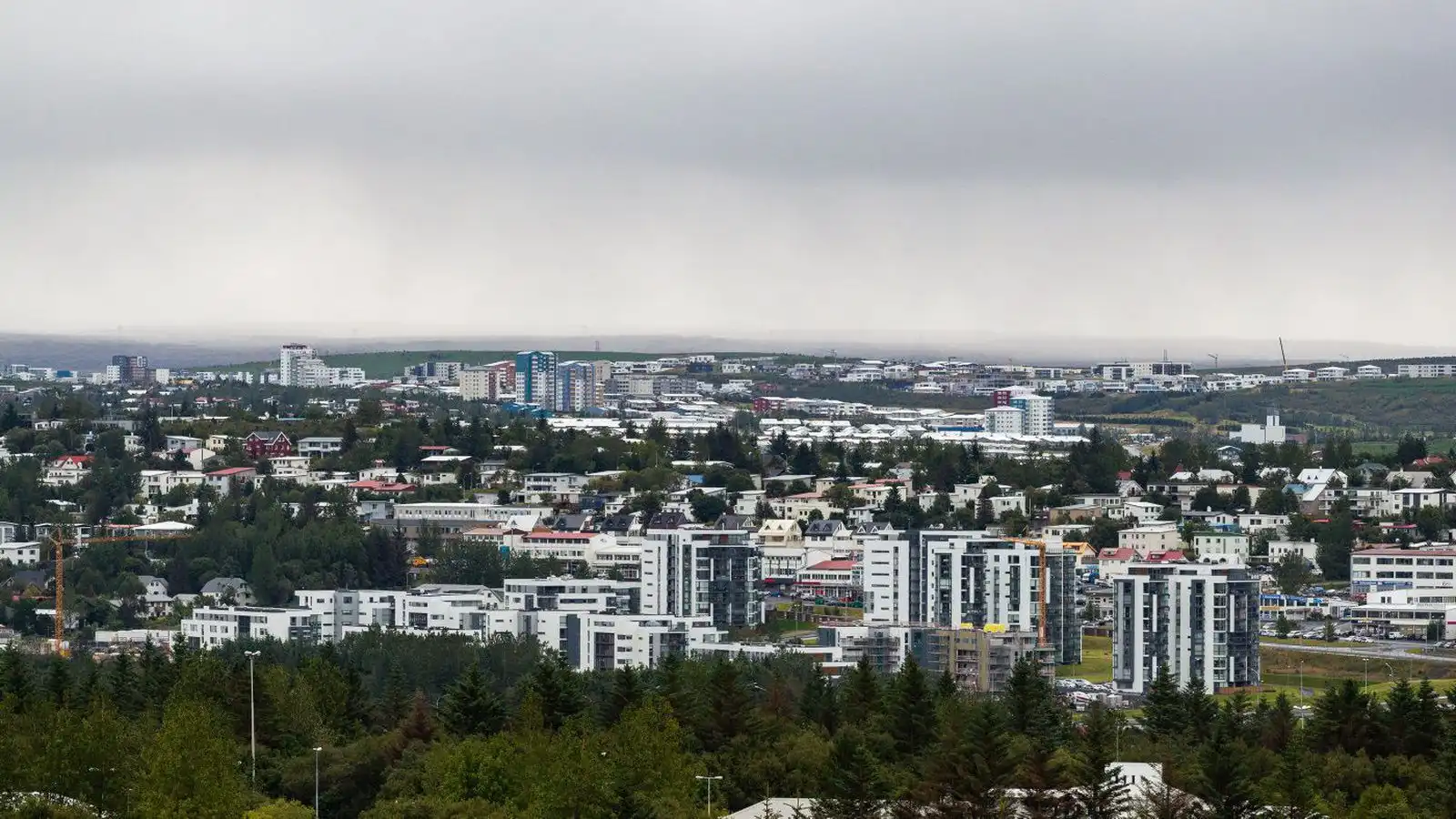Á­rekstur á Kársnesi - Vísir