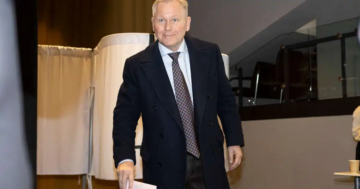 Ari ætlar að íhuga vel boð Hildar