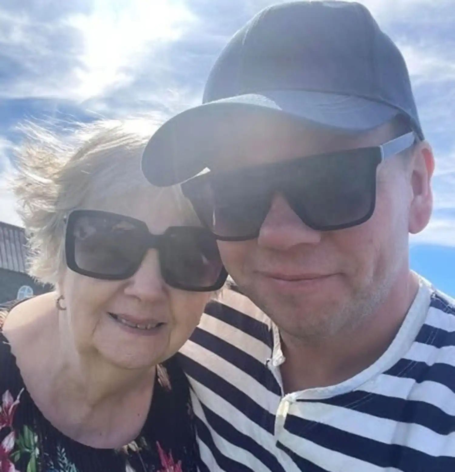 Árni gagnrýnir verklag eftir andlát móður sinnar: „Með tárin í augunum að sjá til þess að fá andlát mömmu staðfest og að hún yrði sótt“