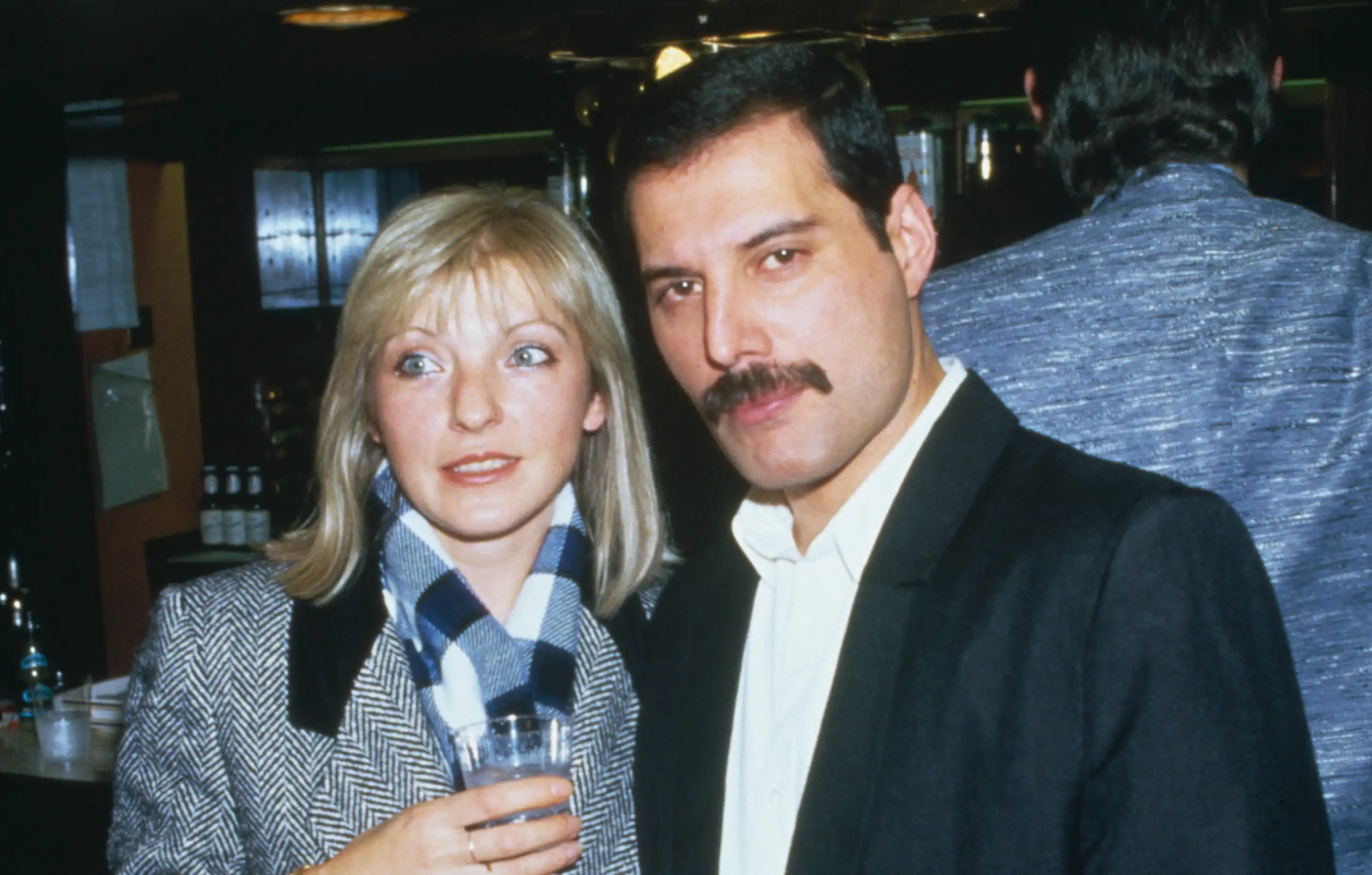 Ástin í lífi Freddie Mercury rýfur þögnina – Þetta leyndarmál mun hún taka með sér í gröfina