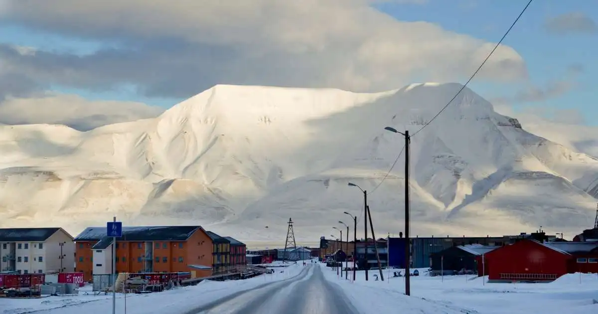 Átta bandarískir þingmenn heimsækja Grænland og Svalbarða