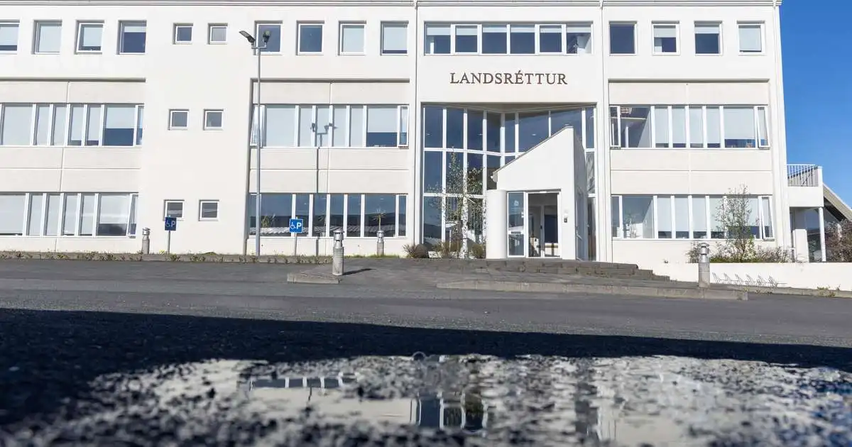 Auglýsa tvö embætti dómara við Landsrétt