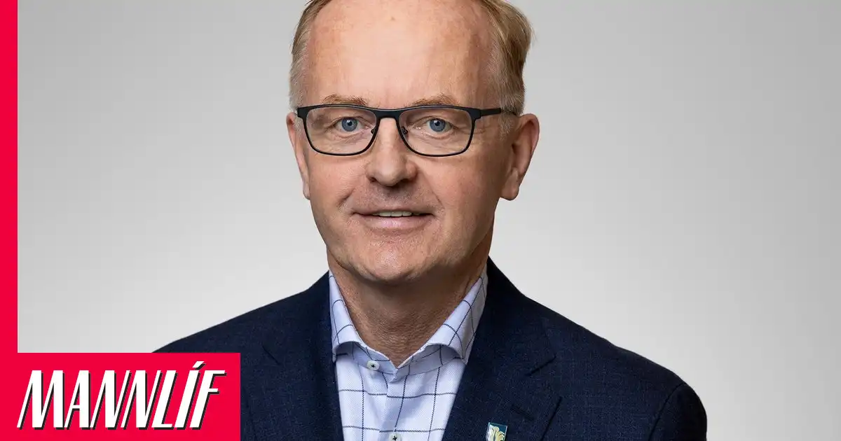 Bæjarstjóri Reykjanesbæjar gagnrýnir vöffluboð Sjálfstæðisflokksins