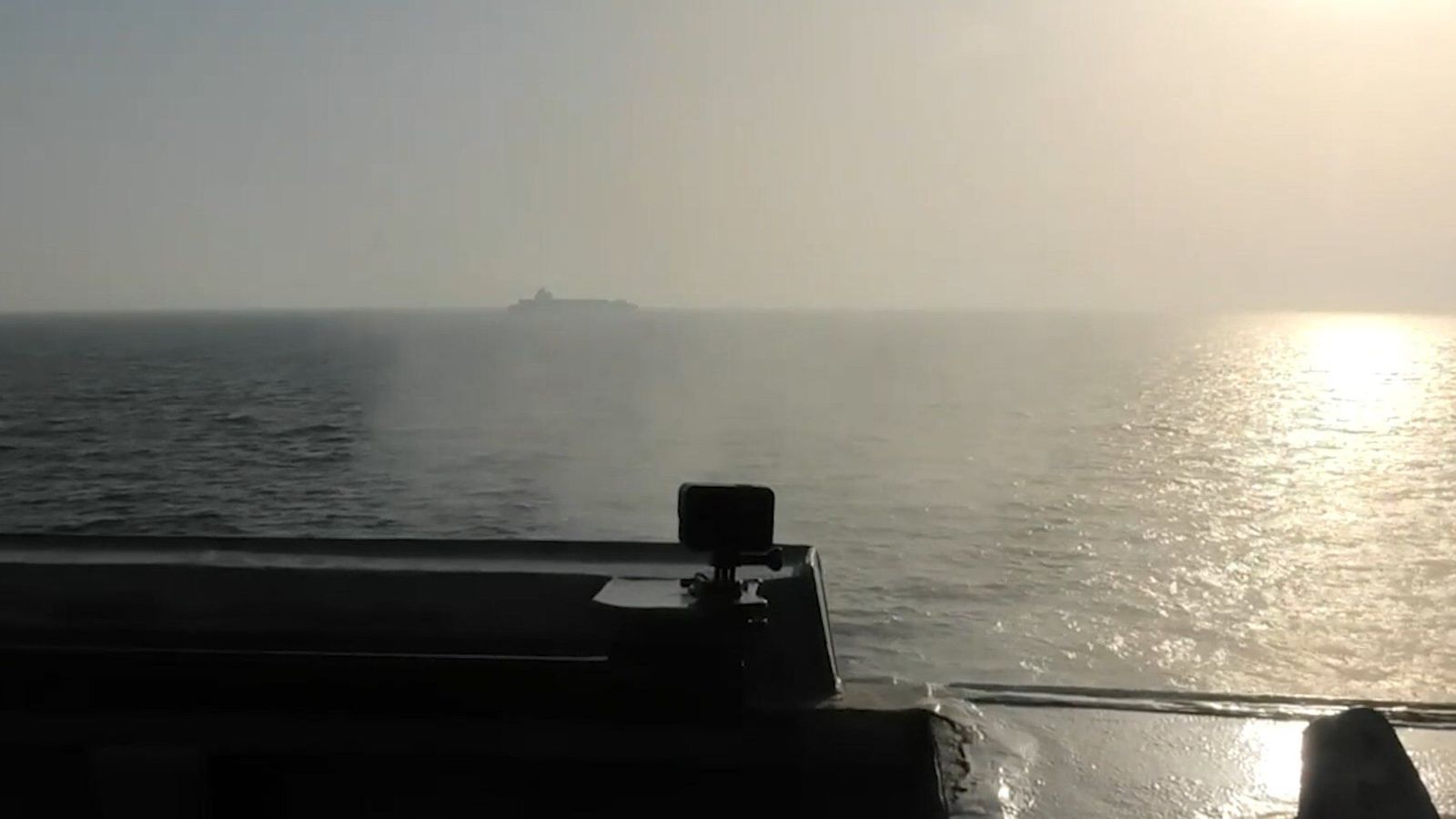 Barist á hafi úti - Vísir