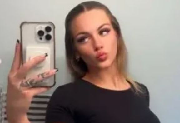 Barnapía í vanda eftir að hafa tekið myndband af ungabarni snerta á sér ber sköpin