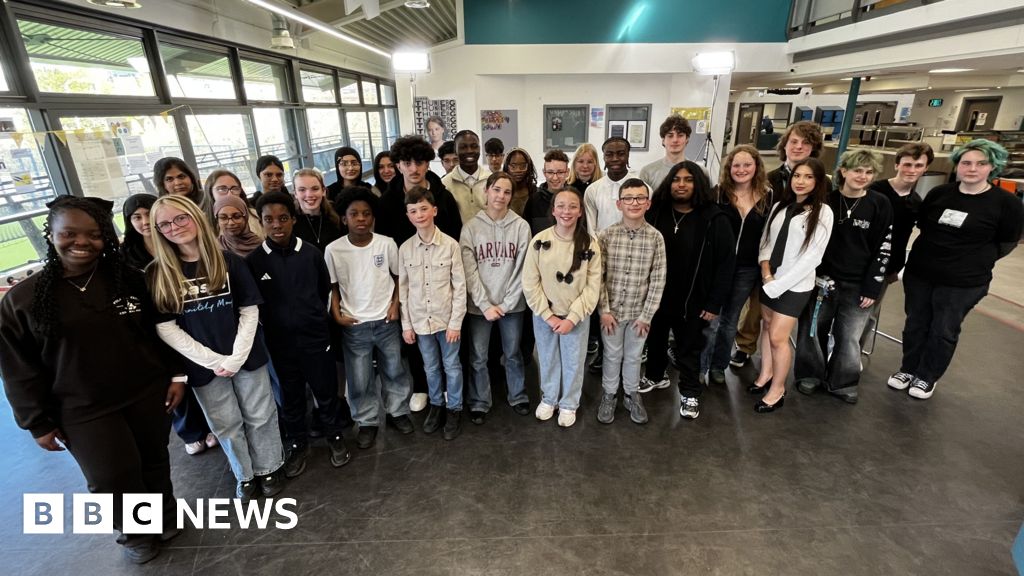 BBC News Big Social Media Debate: Under-16s give opinions on ban