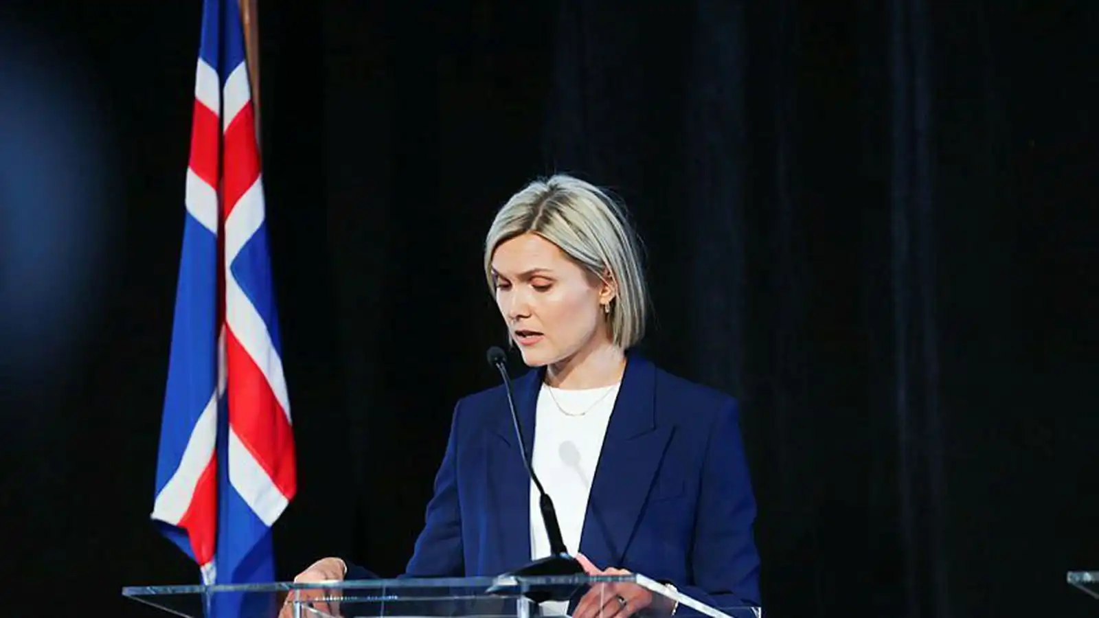 Bein út­sending: For­sætis­ráð­herra boðar til blaða­manna­fundar - Vísir