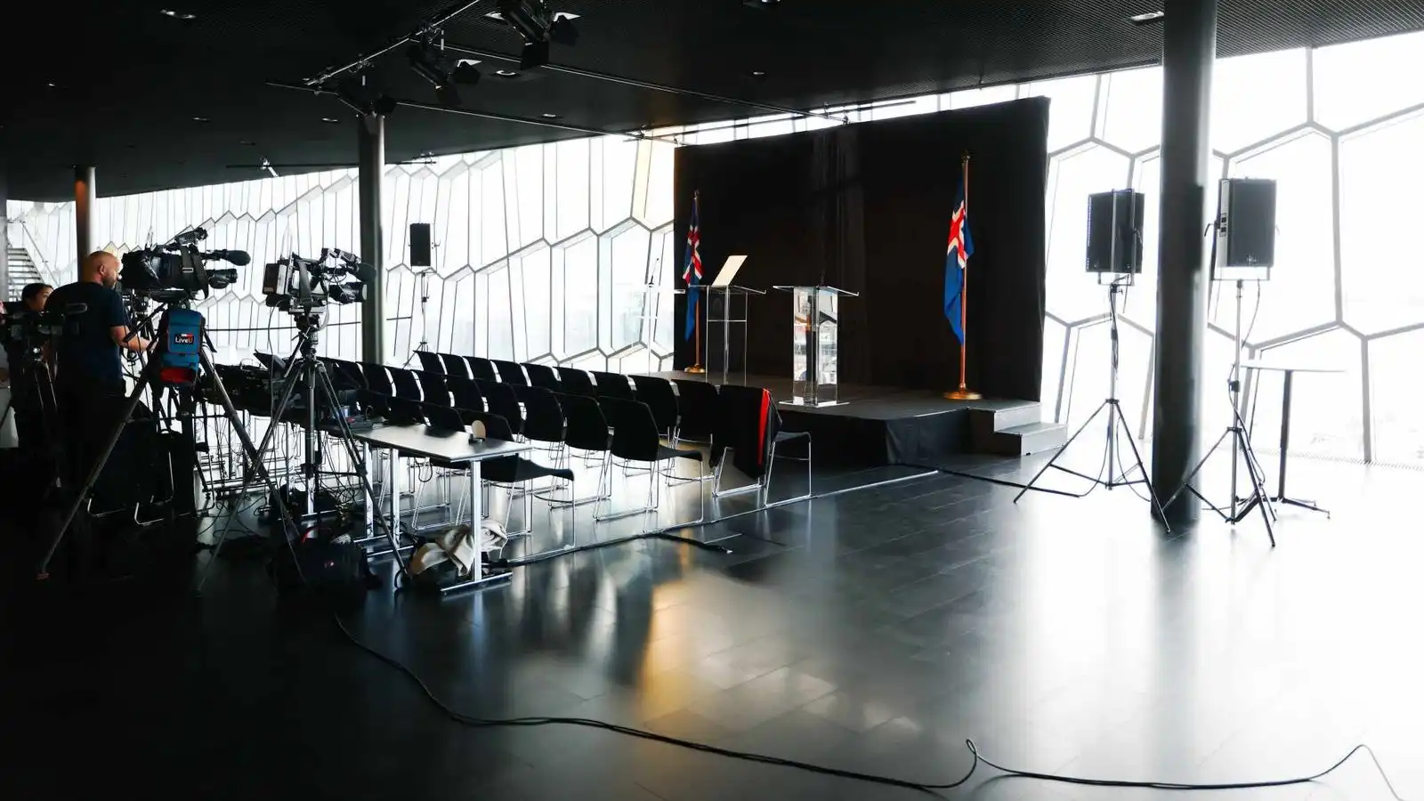 Bein út­sending: Valkyrjurnar halda blaða­manna­fund - Vísir