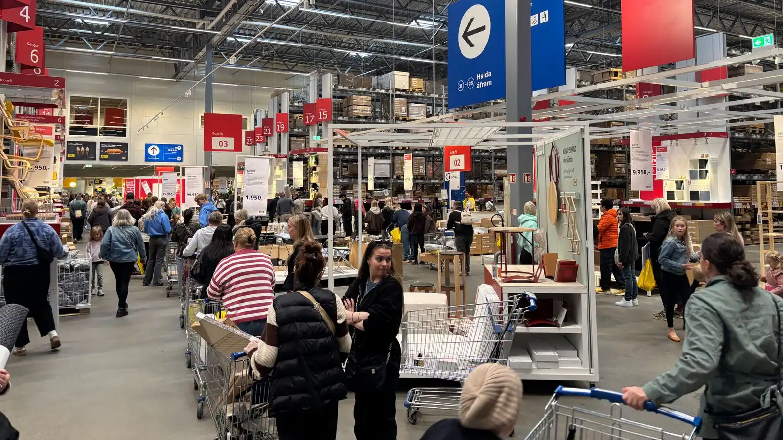 Bilun hjá Teya veldur löngum röðum - Vísir