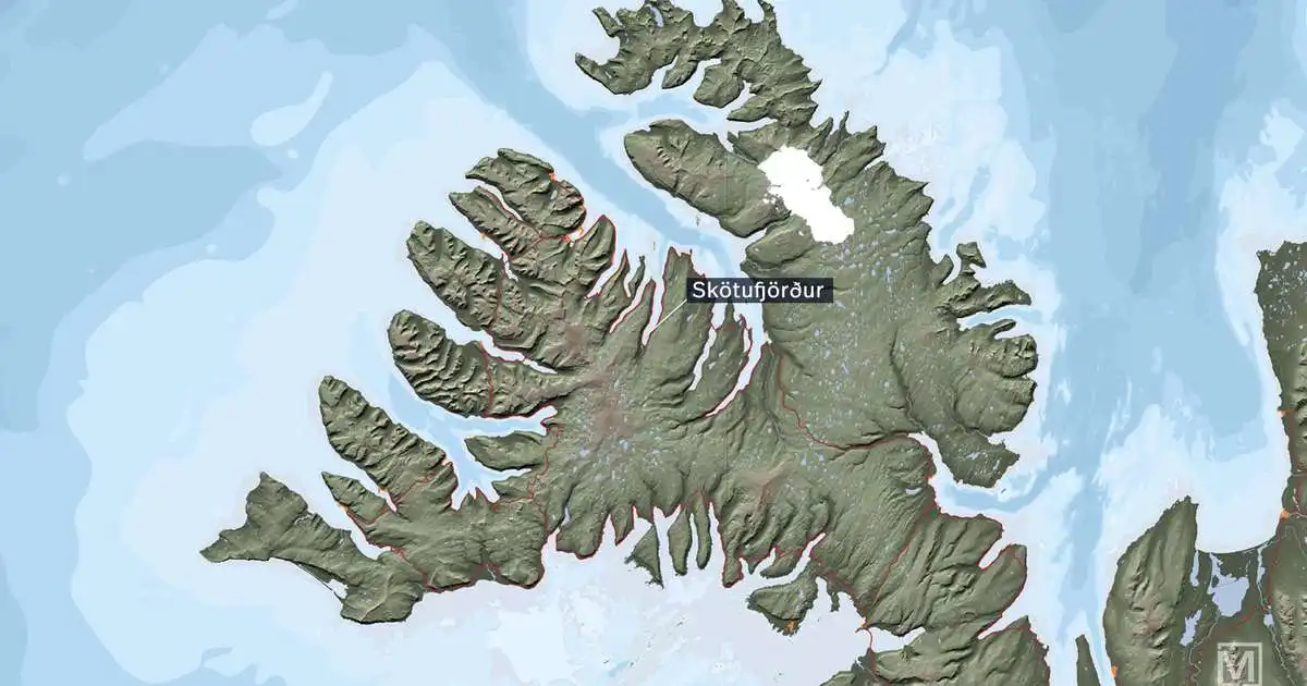 Bílvelta í Skötufirði