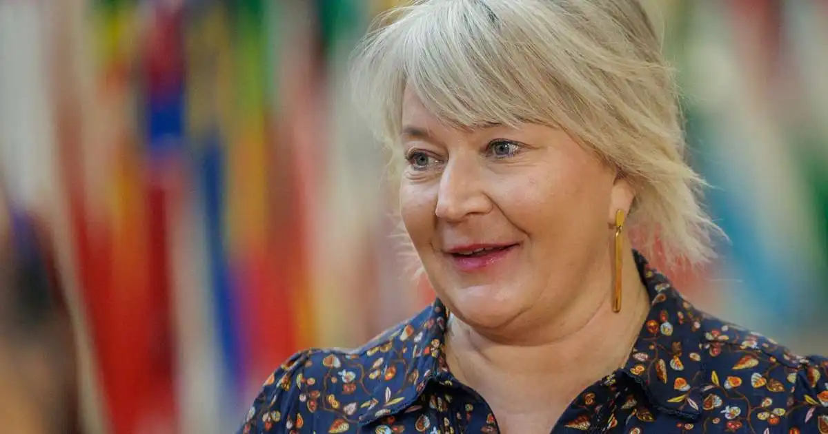 Boða 15 ára aldurstakmark að samfélagsmiðlum