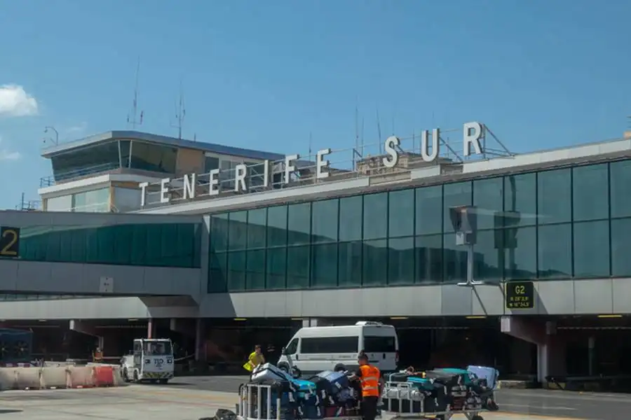 Bomb scare on plane at Tenerife South Airport moments before take-off