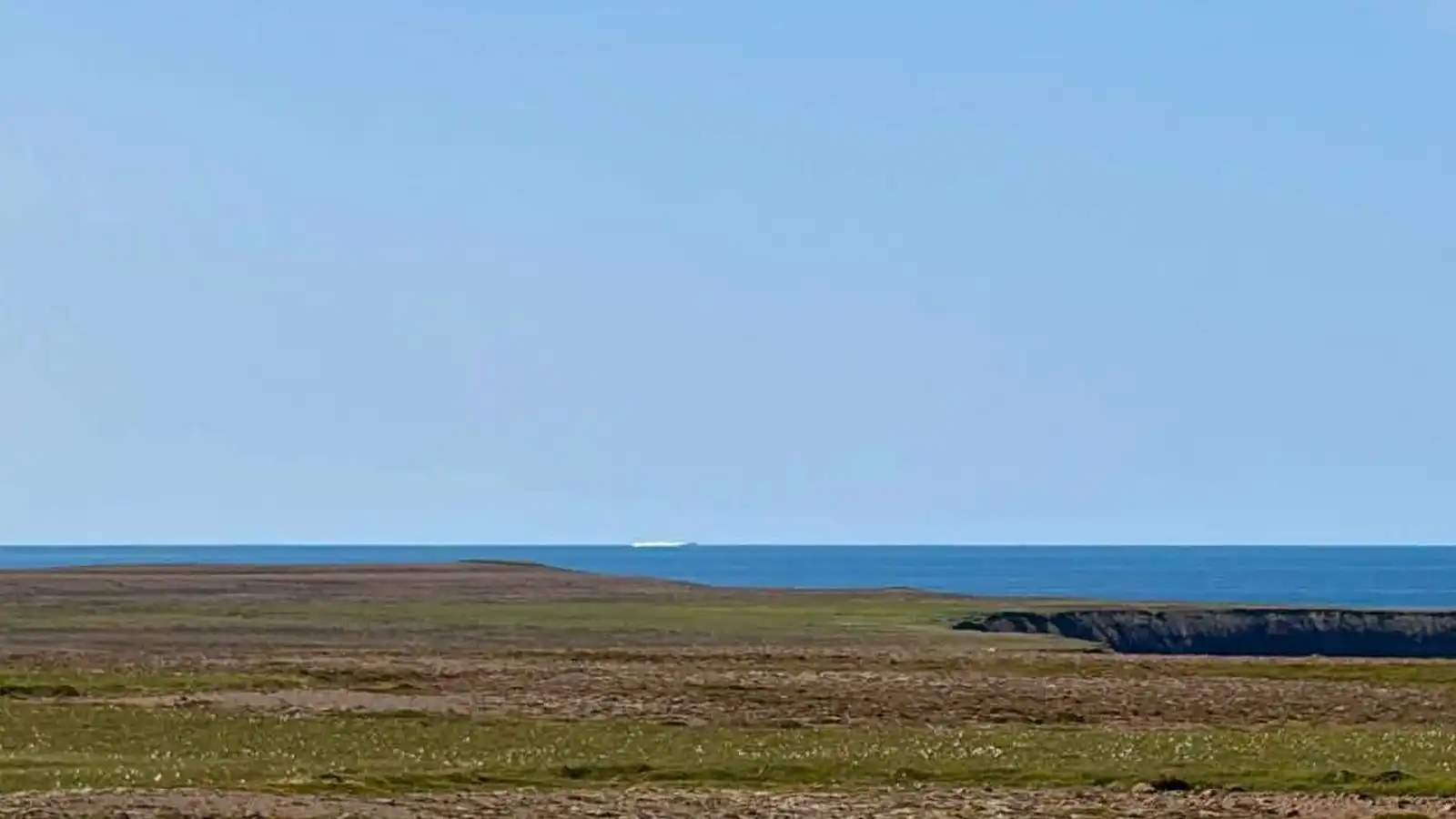 Borgarísjaka rekur í átt að Skaga­firði - Vísir