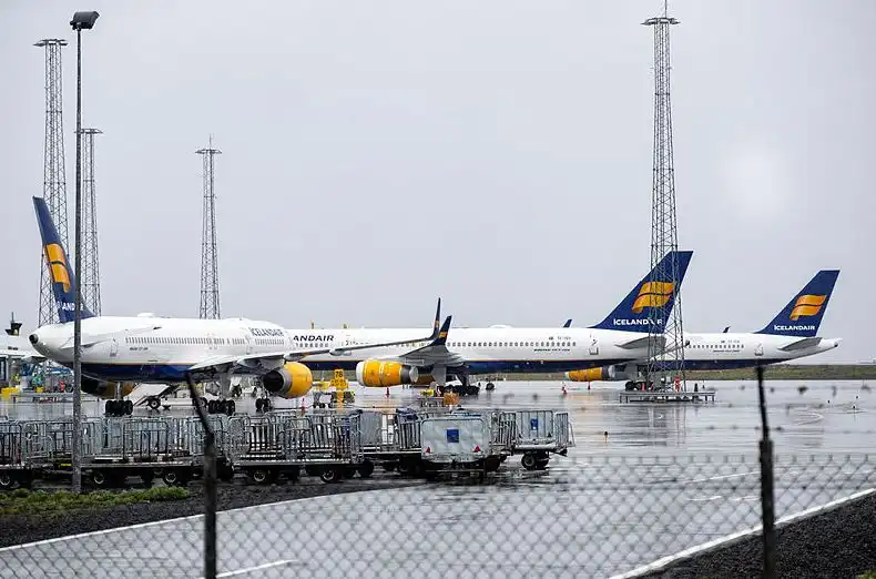 Bréf frá útgefanda: Um 300 manna hópur fremur skemmdarverk á íslenskum hagsmunum