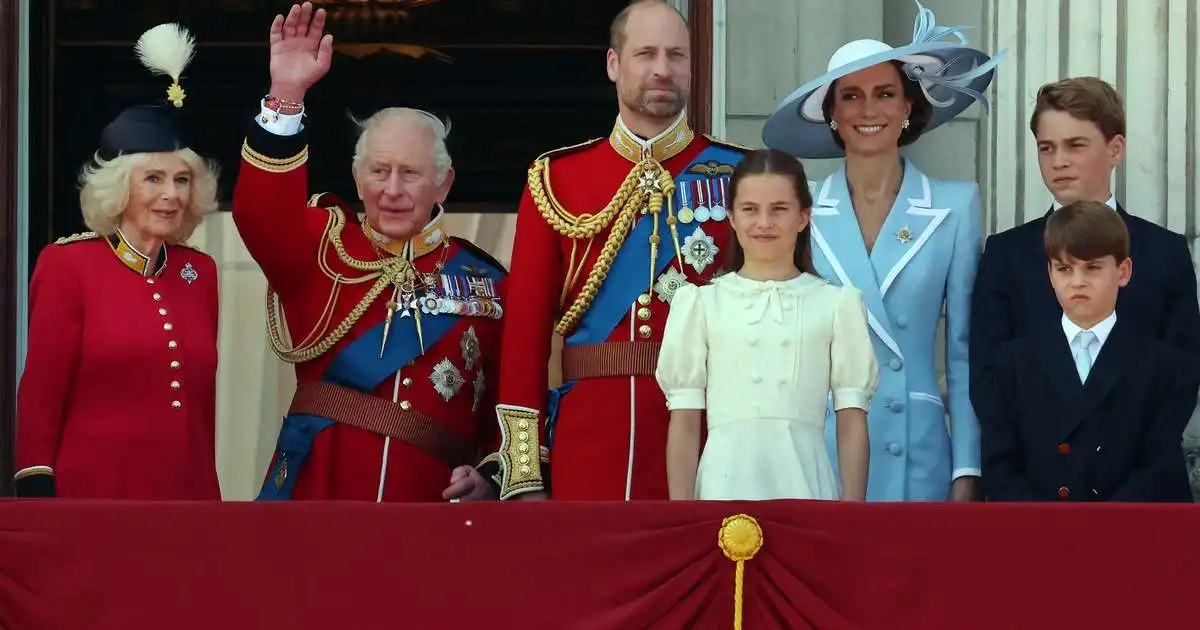 Bretakonungur ætlar ekki að búa í Buckingham-höll