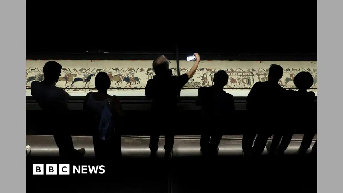 British Museum bans visitors from photographing Bayeux Tapestry