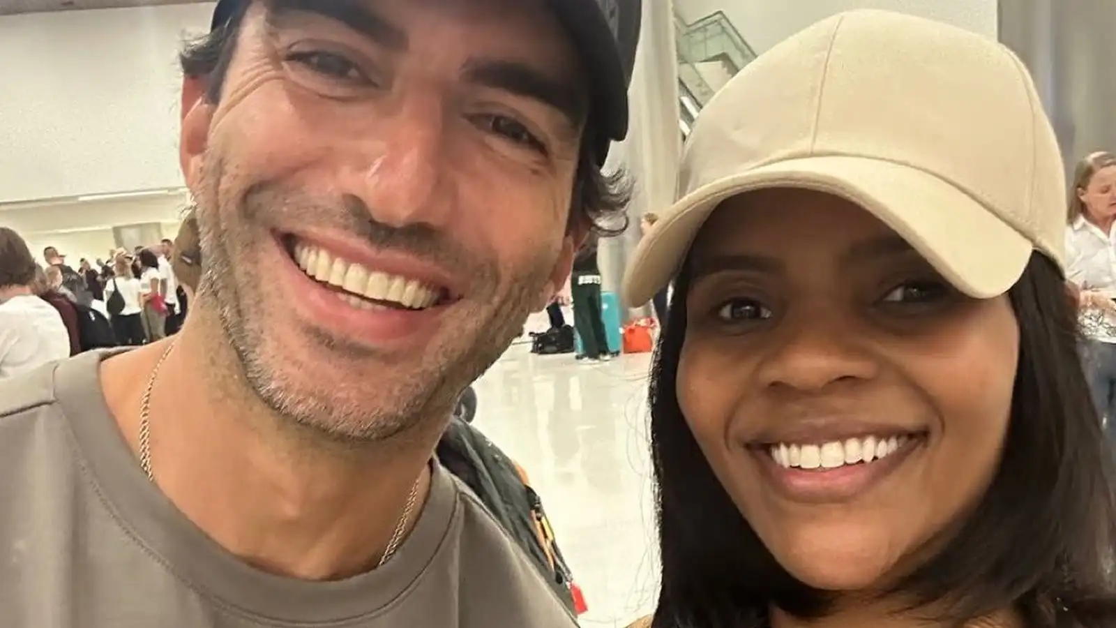 Candace Owens hitti fjand­mann Blake Lively í Kefla­vík - Vísir