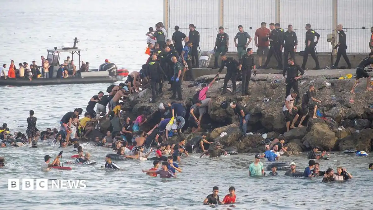 Ceuta: EU calls for stronger borders after migrant crossings into Spanish territory