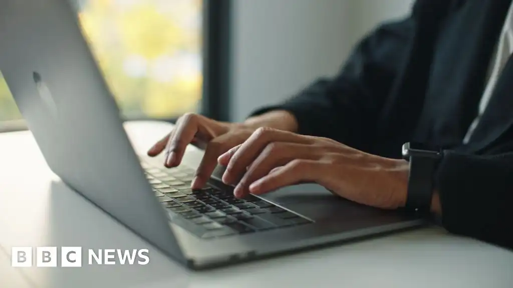 Chinese spies using job websites to target government workers, MI5 warns