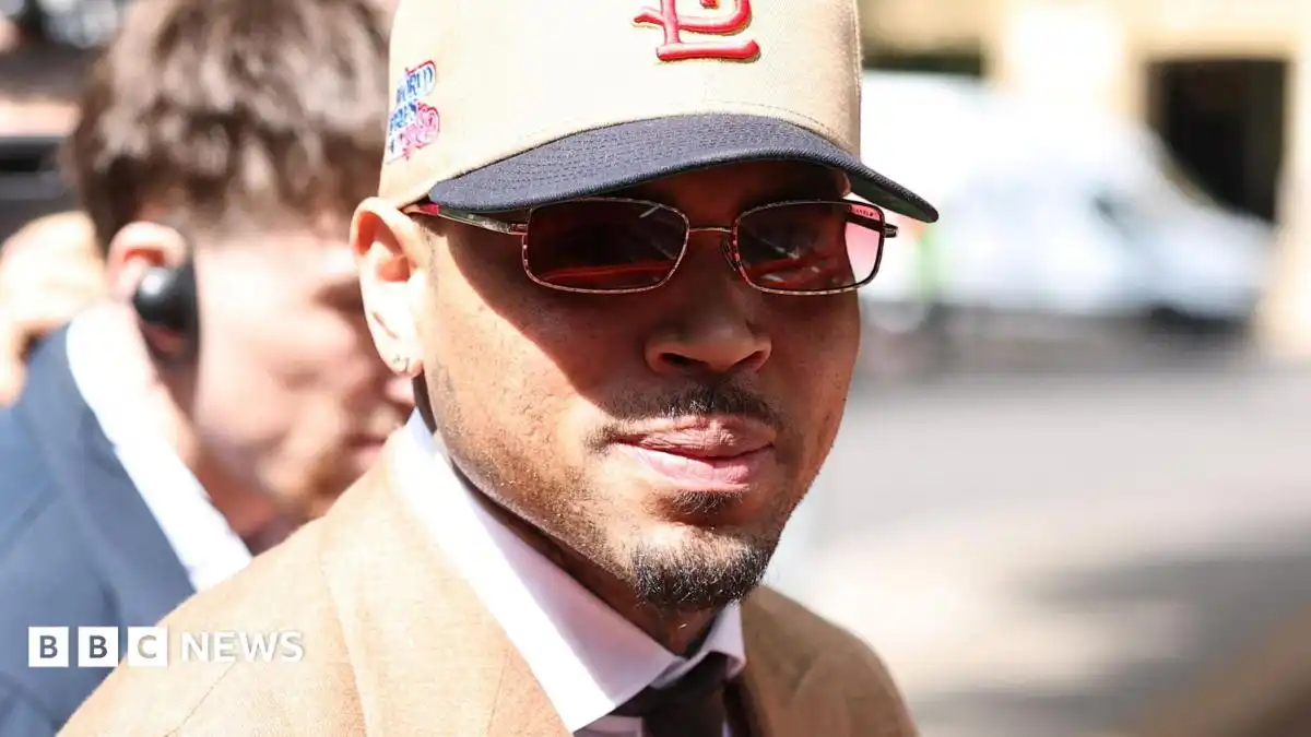 Chris Brown pleads guilty to affray over bottle attack