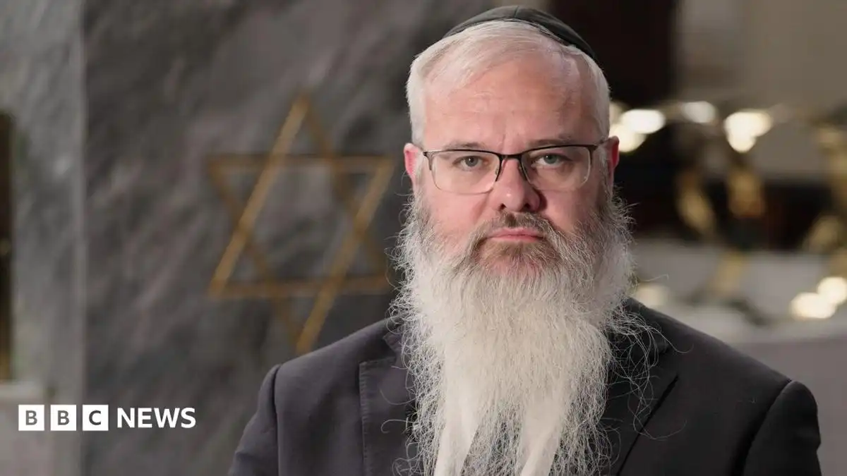 Community in 'harder position than immediately after synagogue attack - rabbi