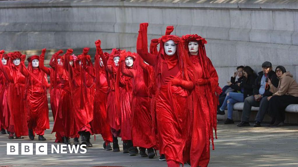 Countries meet in first global effort to phase out fossil fuels