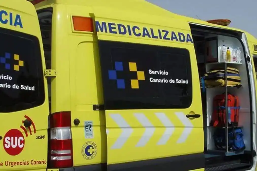 Cyclist rescued from ravine after crashing with a car in Tenerife